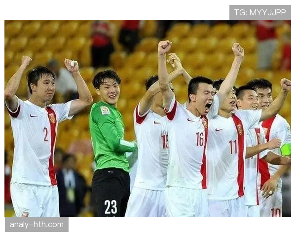 左路突破成制胜关键,球队逆转取胜展现精彩表现 左路突破成制胜关键,球队逆转取胜展现精彩表现